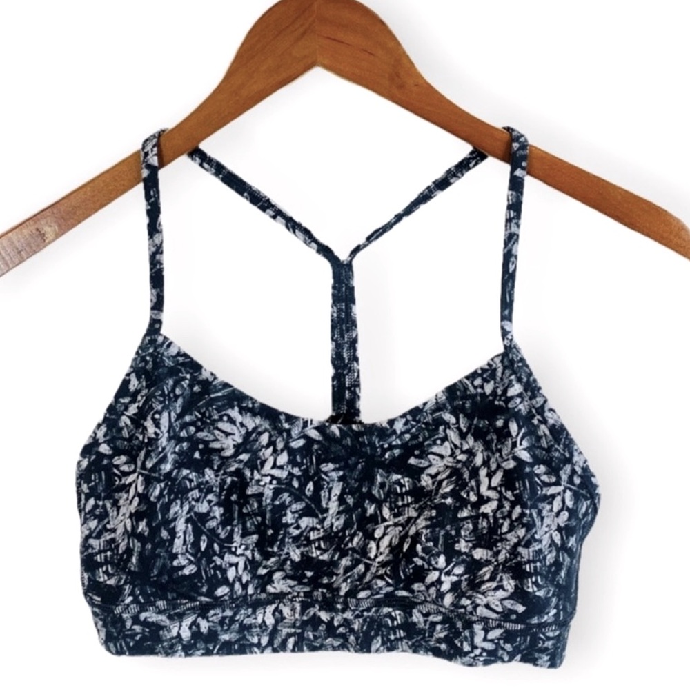 Lululemon Flow Y Bra Nulu Blossom Overlay Starlight black grey Sz. 4 pristine